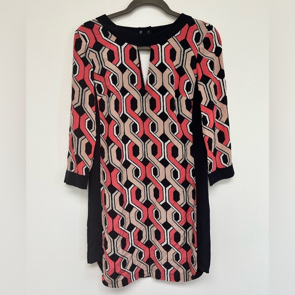 Trina Turk 100% Silk Short Shift Dress Pink Navy Blue Women’s size 4